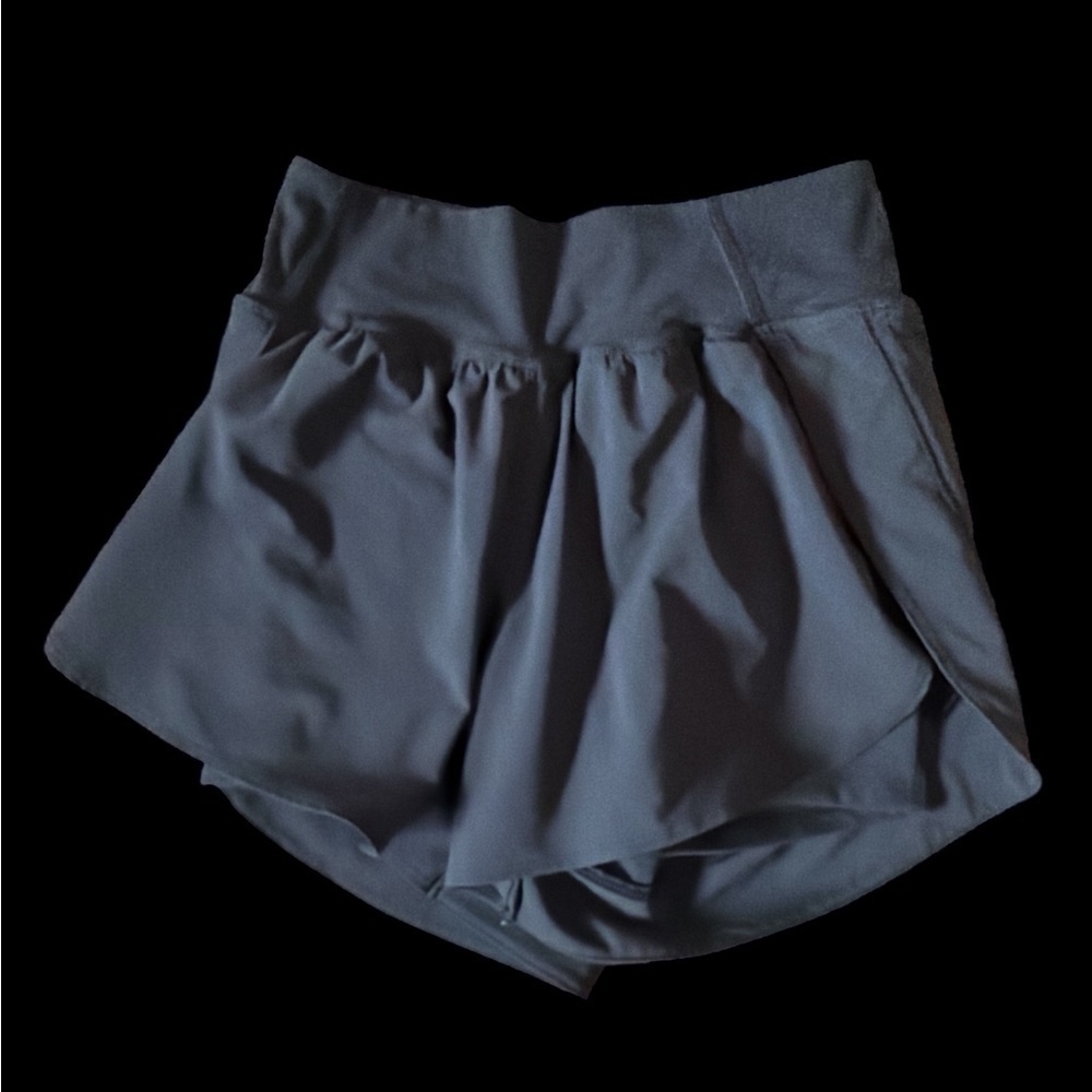 Under Armour Women's Charcoal Skorts